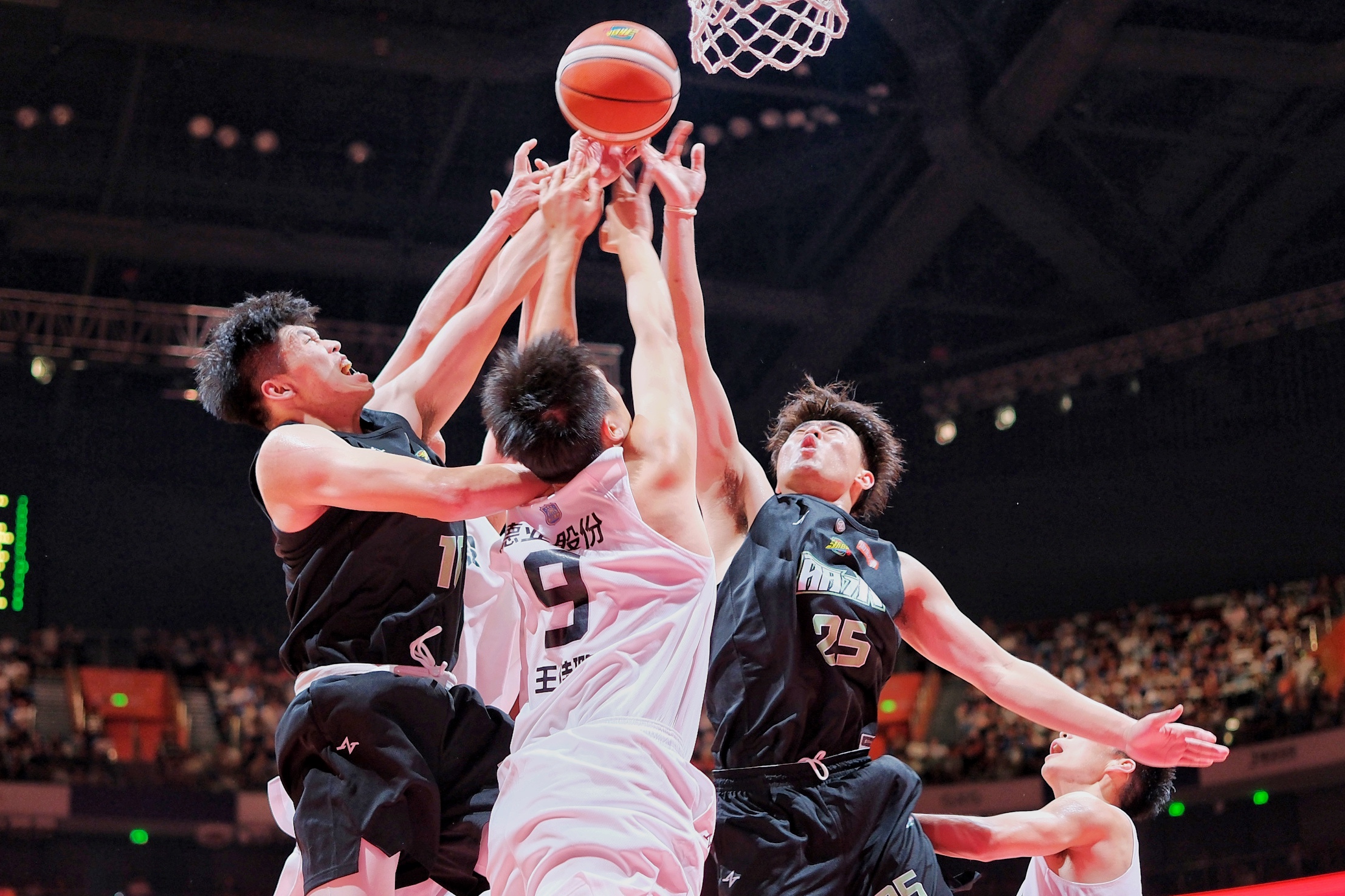 球队融会贯通，战术部署积极备战比赛