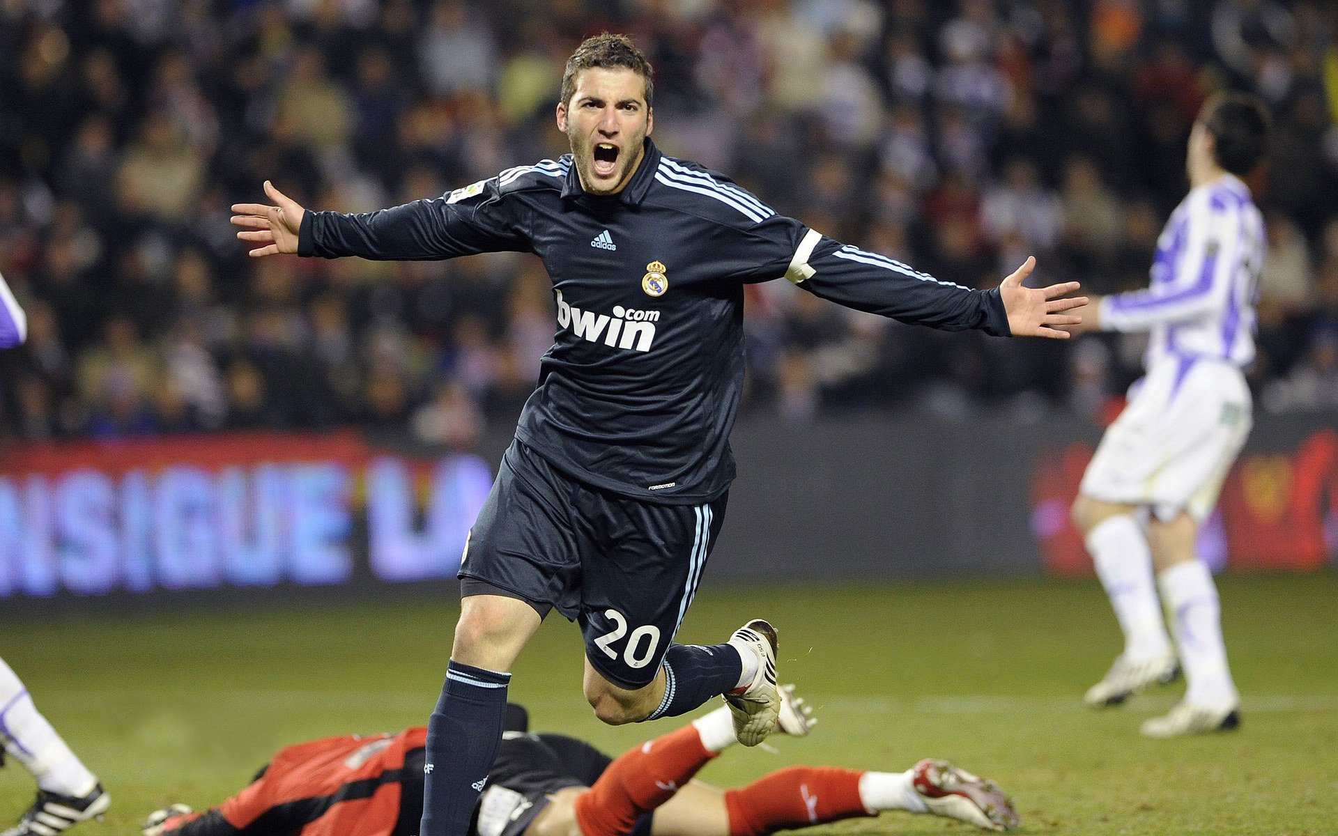 从尼日利亚到英超，巴雷拉如何用收割者心态接管争冠关键战