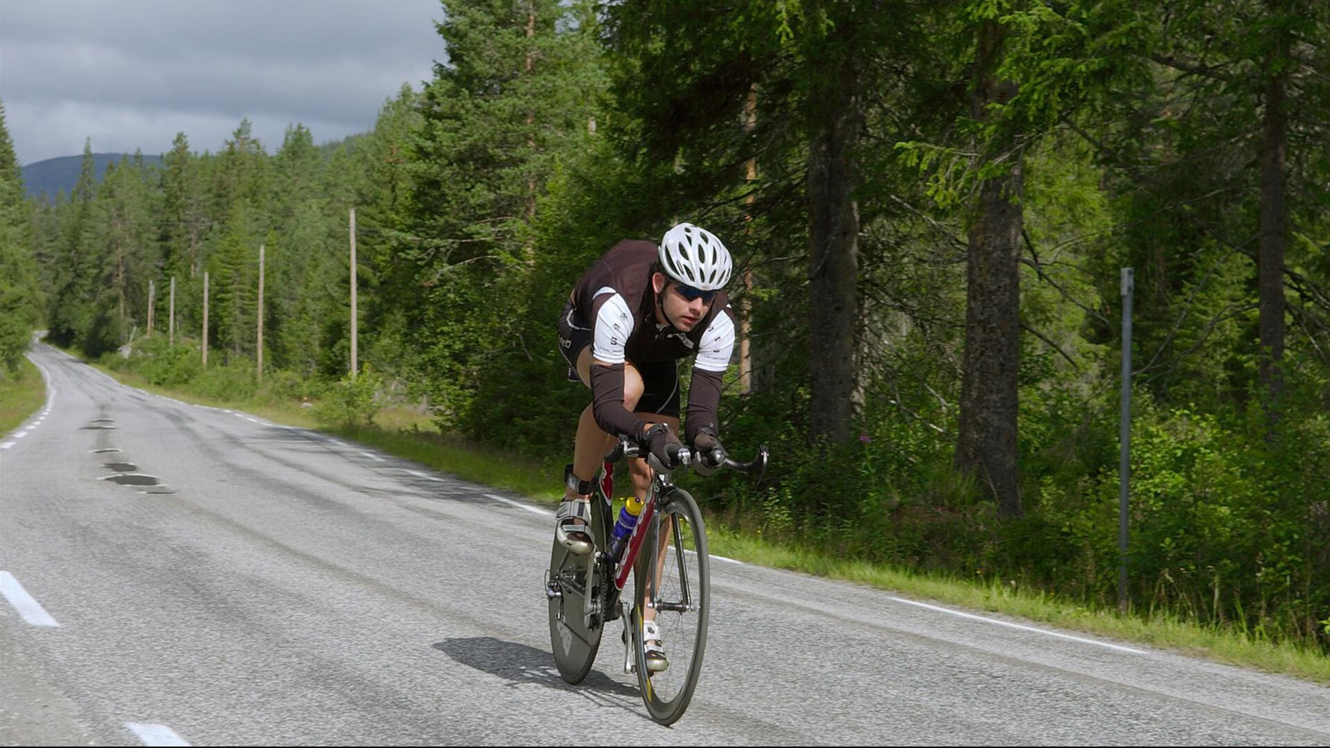 IM体育注册链接-阿坎吉持续制造杀伤，曼联提前终结悬念，巴西元素成战术关键